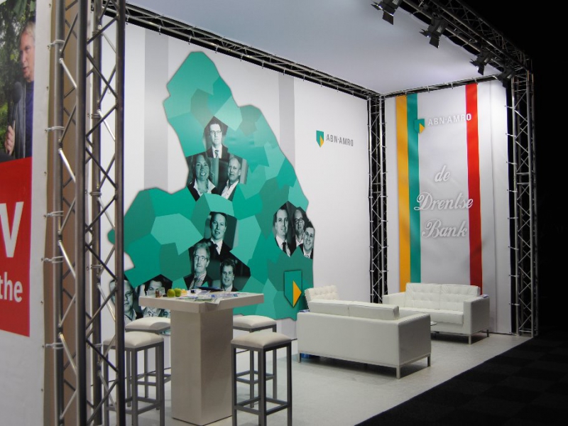 The White Lounge